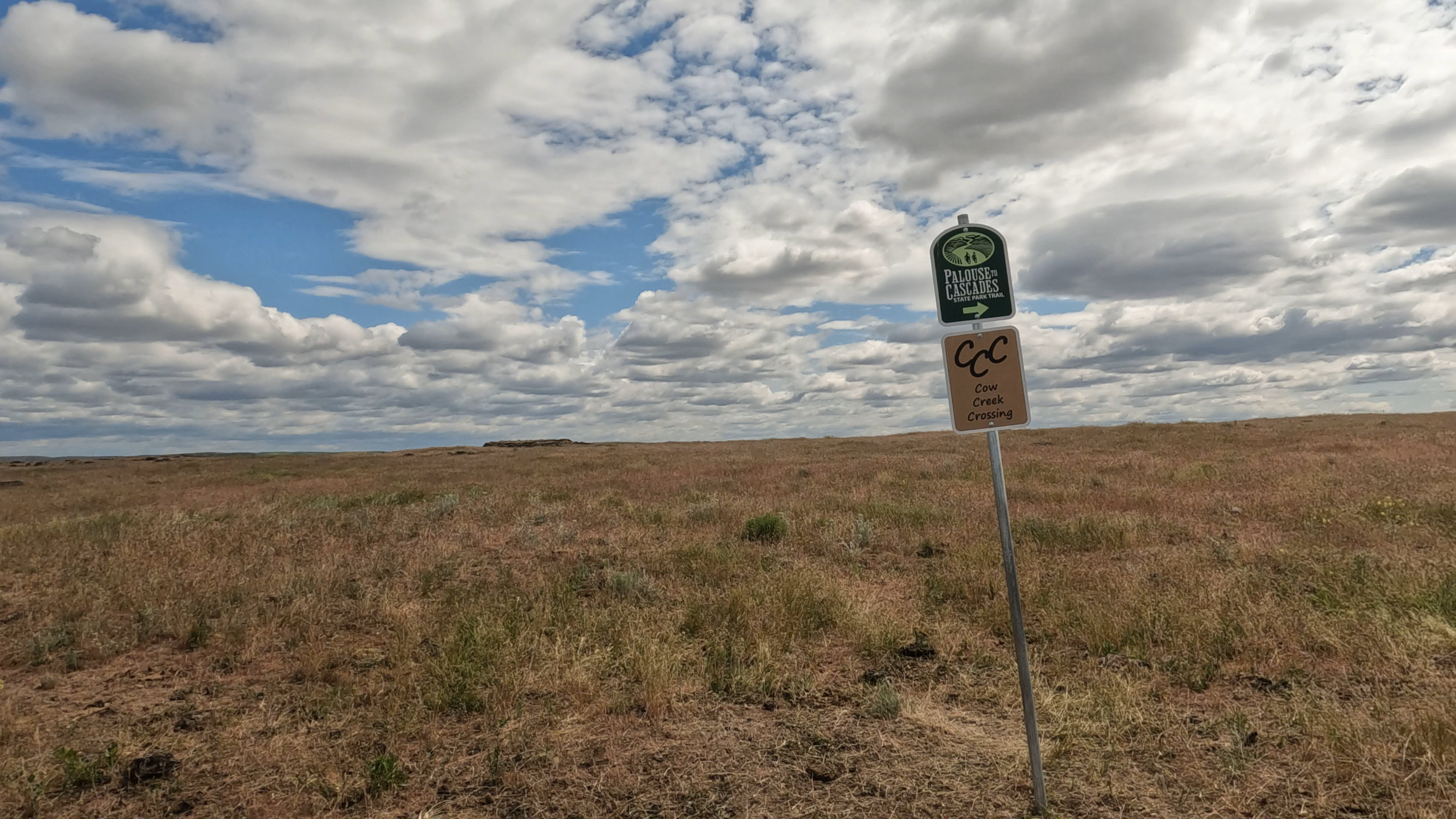Cow Creek Crossing sign